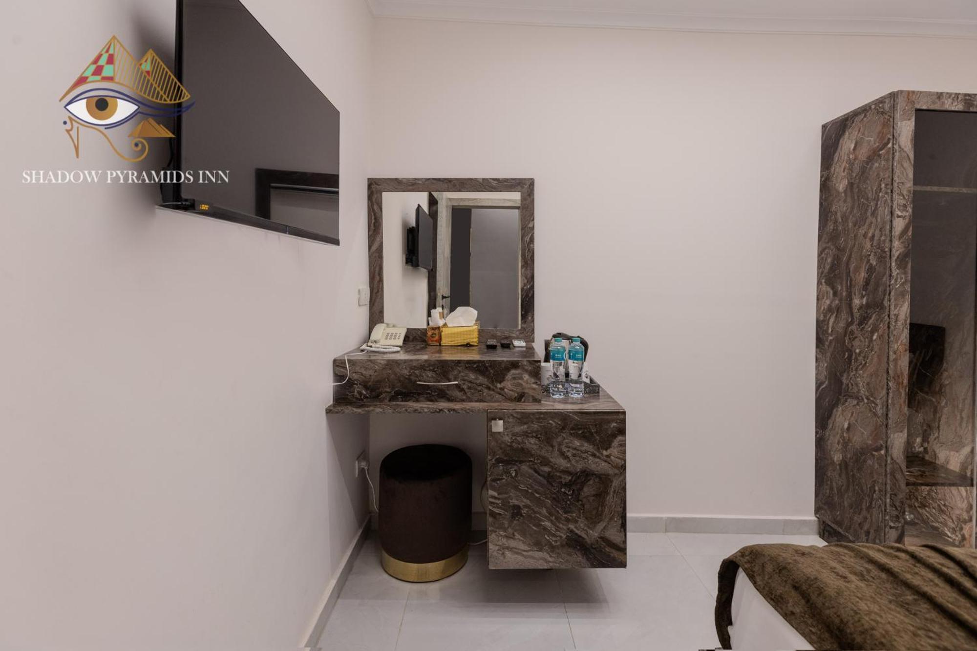 Shadow Pyramids Suites And Jacuzzi Kafrat al Jabal Exterior photo