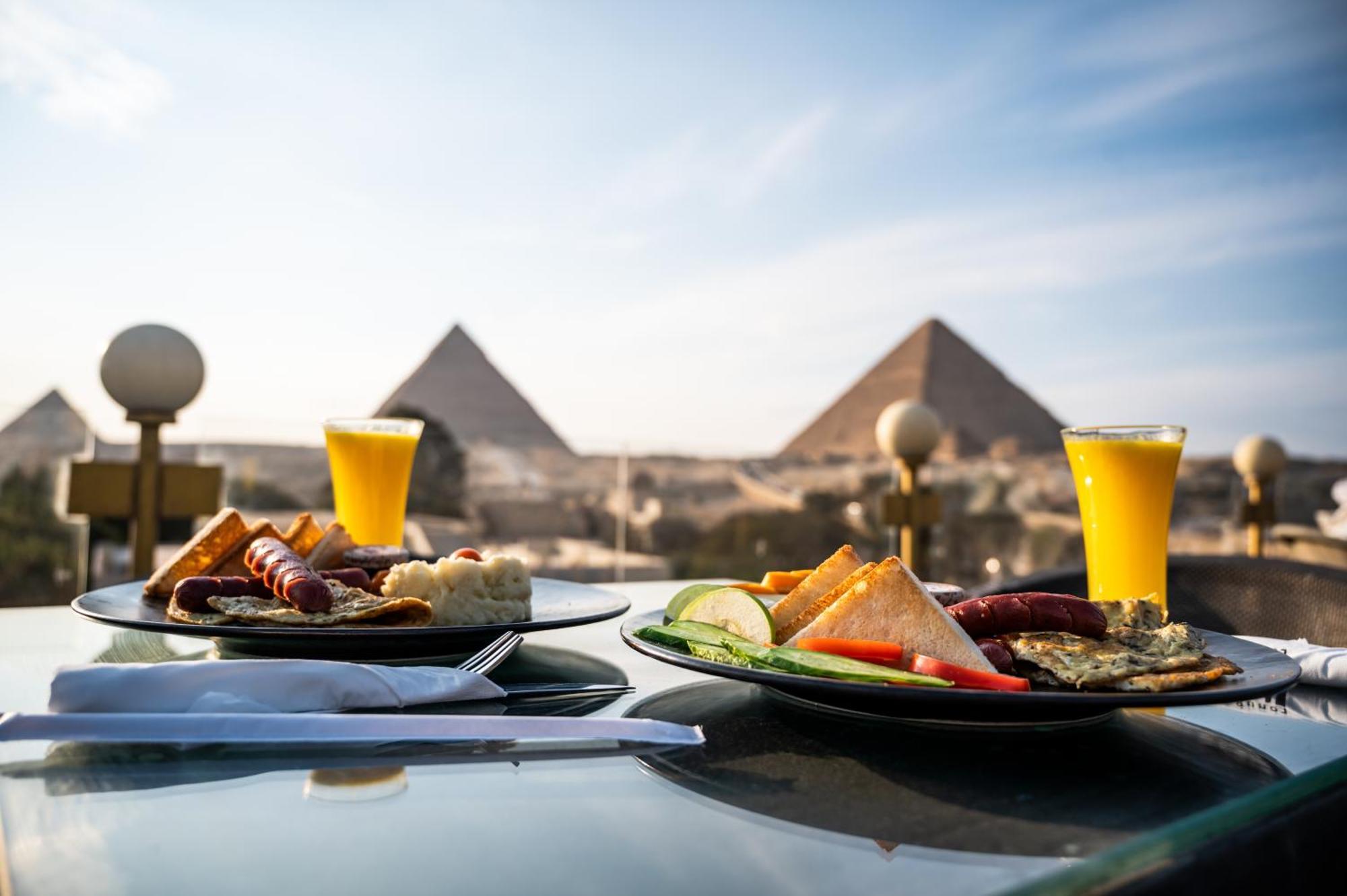 Shadow Pyramids Suites And Jacuzzi Kafrat al Jabal Exterior photo