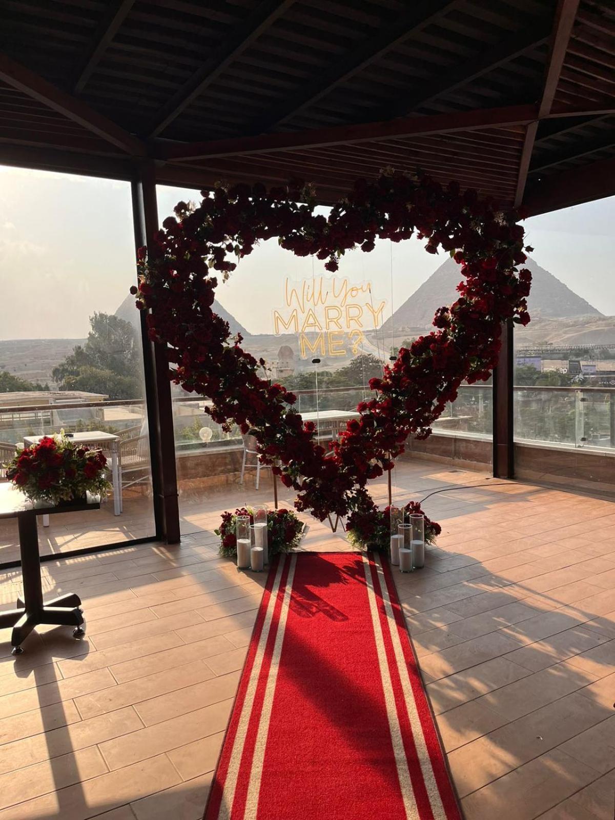 Shadow Pyramids Suites And Jacuzzi Kafrat al Jabal Exterior photo
